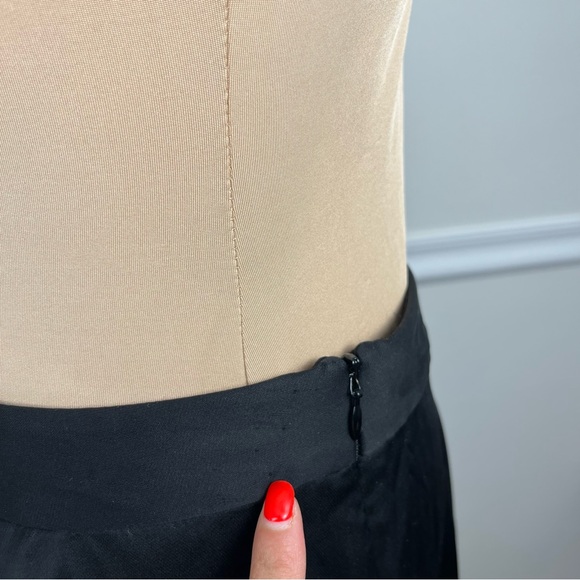 Giorgio Armani Borgo 21 S.P.A Knee Length Black Circle Skirt 100% Silk Size 40 - Picture 7 of 13